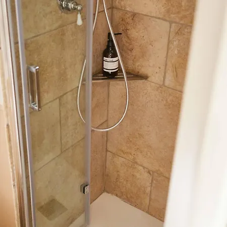 Dimora Storica A Con Terrazzo Jacuzzi X Dimora Storica A Con Terrazzo E Jacuzzi Con 6 Posti Letto E Aria Condizionata Trani