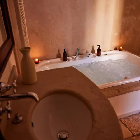 Dimora Storica A Con Terrazzo Jacuzzi X Dimora Storica A Con Terrazzo E Jacuzzi Con 6 Posti Letto E Aria Condizionata Casa de Férias *