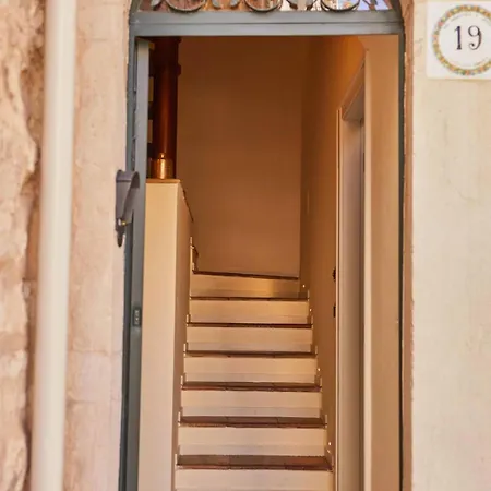 Casa de Férias Dimora Storica A Con Terrazzo Jacuzzi X Dimora Storica A Con Terrazzo E Jacuzzi Con 6 Posti Letto E Aria Condizionata