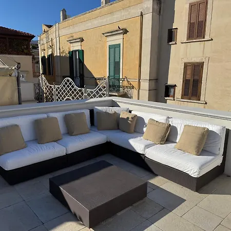 Casa de Férias Dimora Storica A Con Terrazzo Jacuzzi X Dimora Storica A Con Terrazzo E Jacuzzi Con 6 Posti Letto E Aria Condizionata Trani