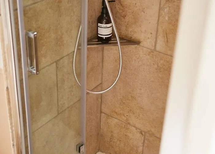 Dimora Storica A Con Terrazzo Jacuzzi X Dimora Storica A Con Terrazzo E Jacuzzi Con 6 Posti Letto E Aria Condizionata טרני