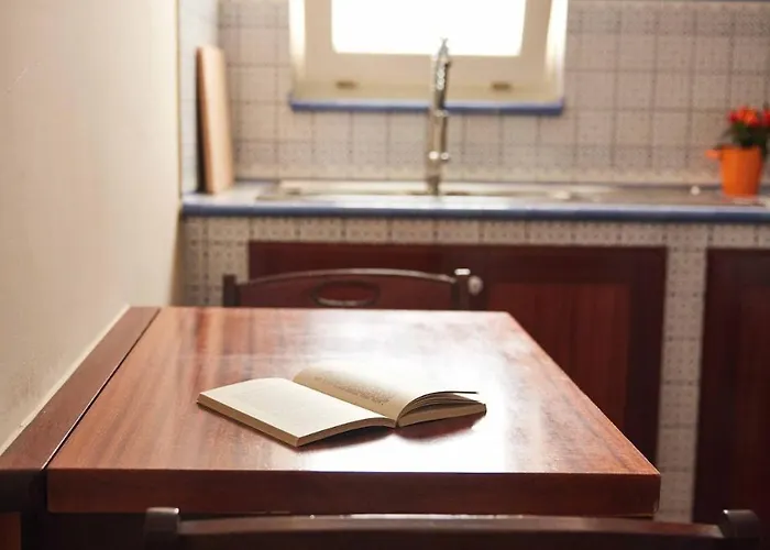 Dimora Storica A Con Terrazzo Jacuzzi X Dimora Storica A Con Terrazzo E Jacuzzi Con 6 Posti Letto E Aria Condizionata בית נופש *