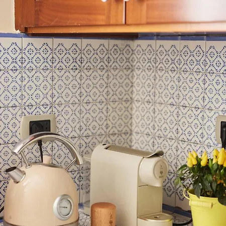 Dimora Storica A Con Terrazzo Jacuzzi X Dimora Storica A Con Terrazzo E Jacuzzi Con 6 Posti Letto E Aria Condizionata 펜션 트라니