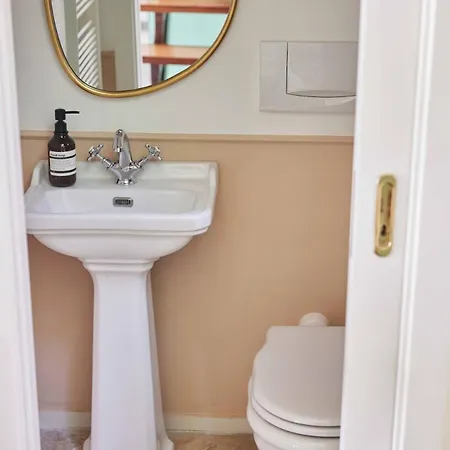Dimora Storica A Con Terrazzo Jacuzzi X Dimora Storica A Con Terrazzo E Jacuzzi Con 6 Posti Letto E Aria Condizionata 펜션 트라니