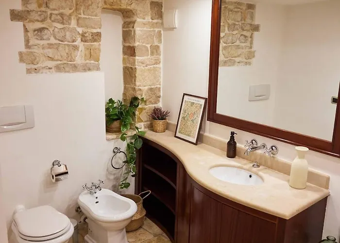 Dimora Storica A Con Terrazzo Jacuzzi X Dimora Storica A Con Terrazzo E Jacuzzi Con 6 Posti Letto E Aria Condizionata Tatil Evi